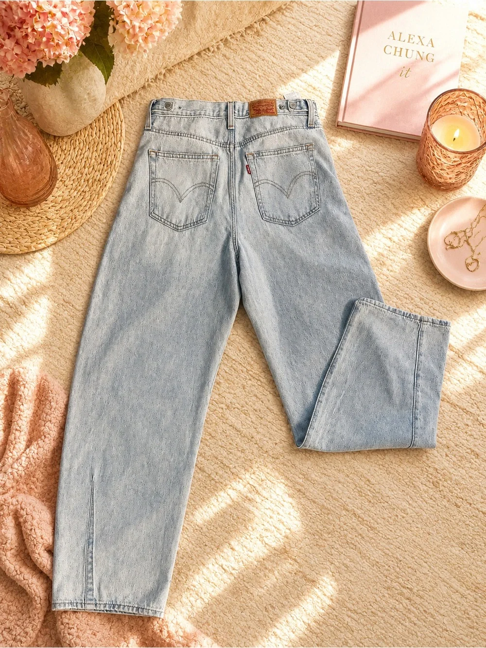Levi's Light Blue Wide Barrel Leg Cinch Jeans 29x31 - Picture 3 of 11
